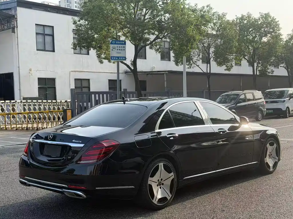 Mercedes-Benz S-Class — миниатюра 11