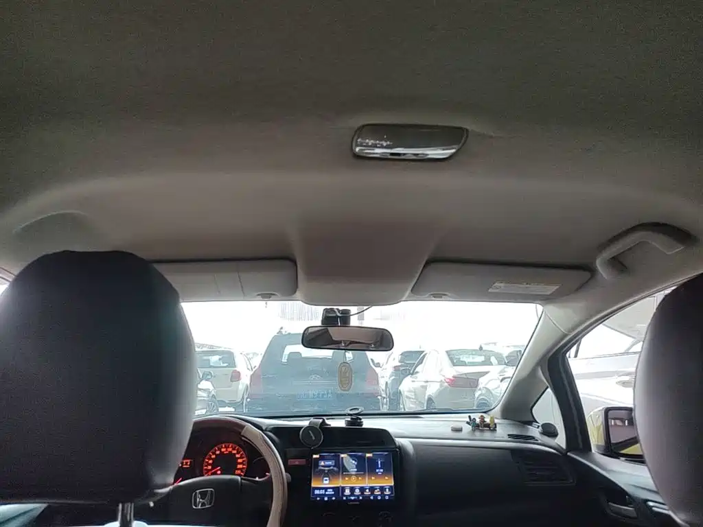 Honda Fit — миниатюра 18