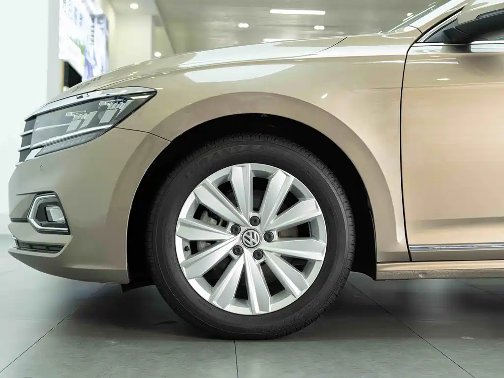Volkswagen Passat — миниатюра 9