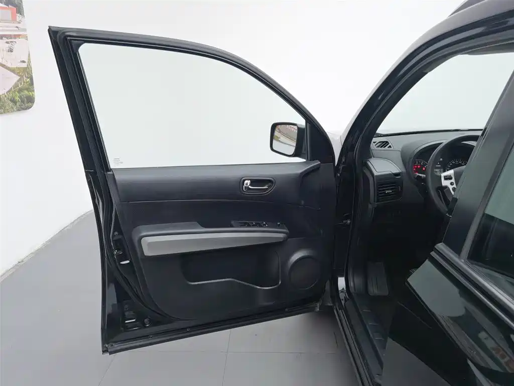 Dongfeng MX6 2015 2.0L CVT