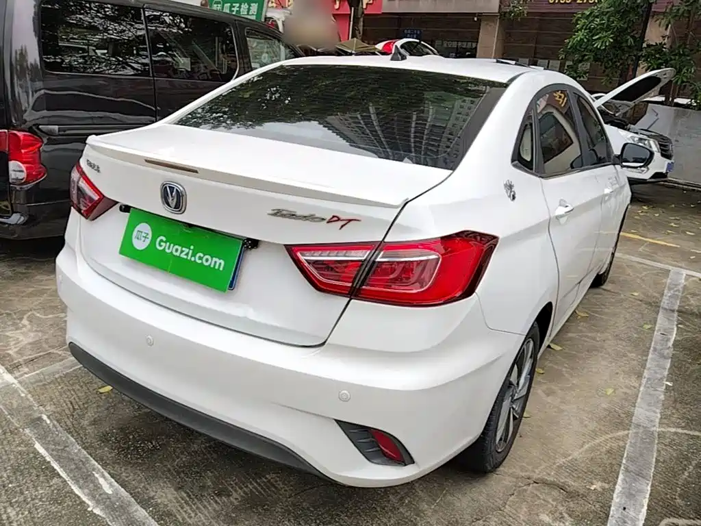 Changan Eado DT — миниатюра 7