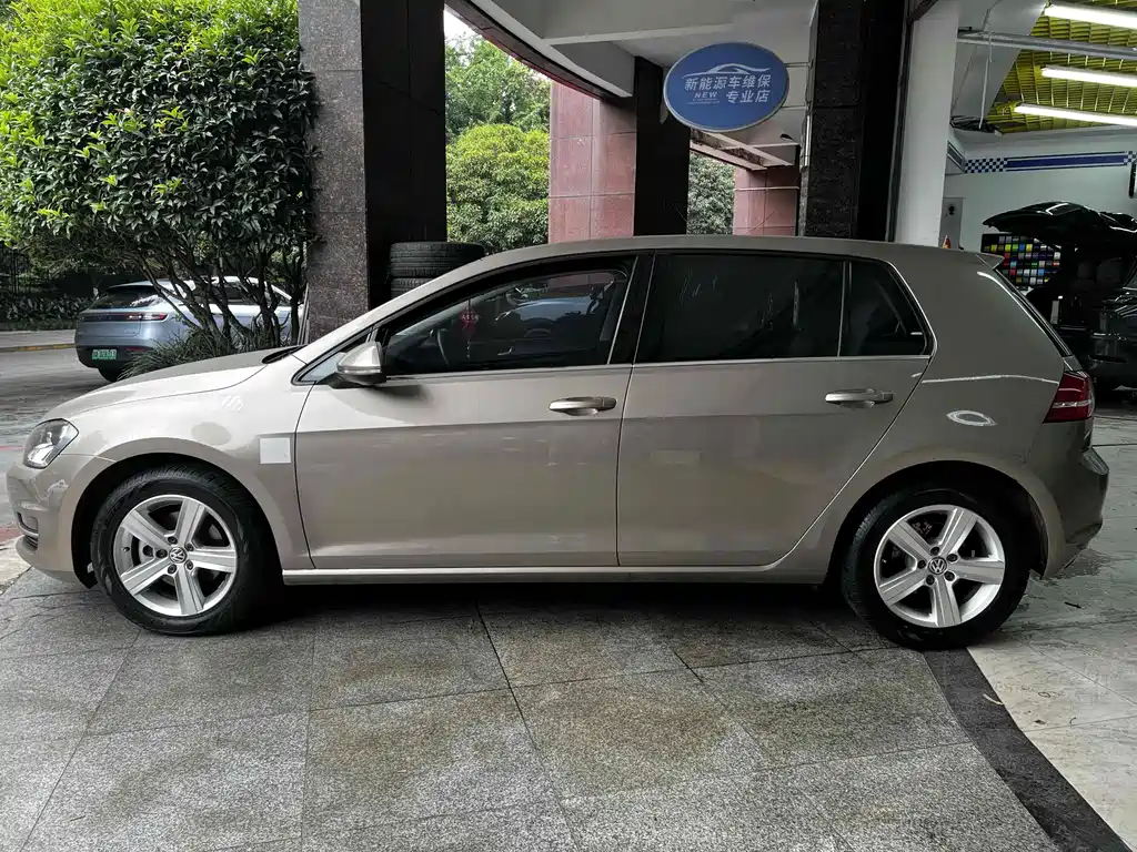 Volkswagen Golf — миниатюра 13