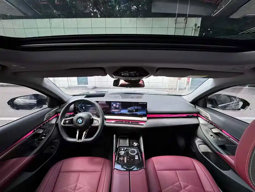 BMW 5 Series — миниатюра 5