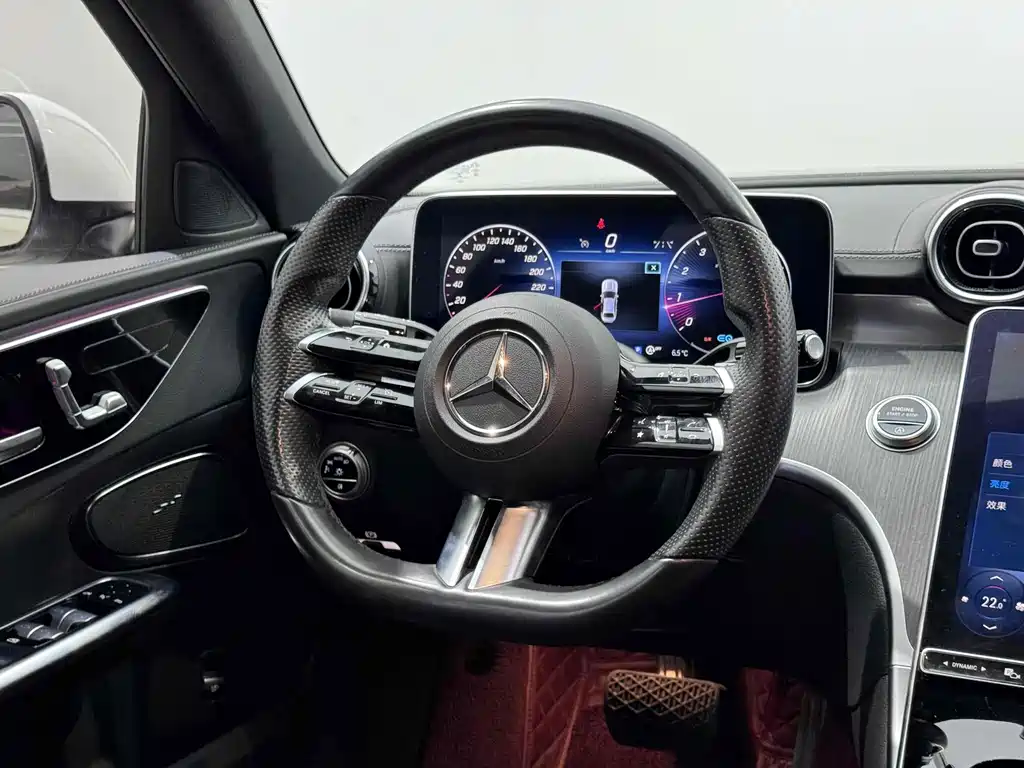 Mercedes-Benz C-Class — миниатюра 8