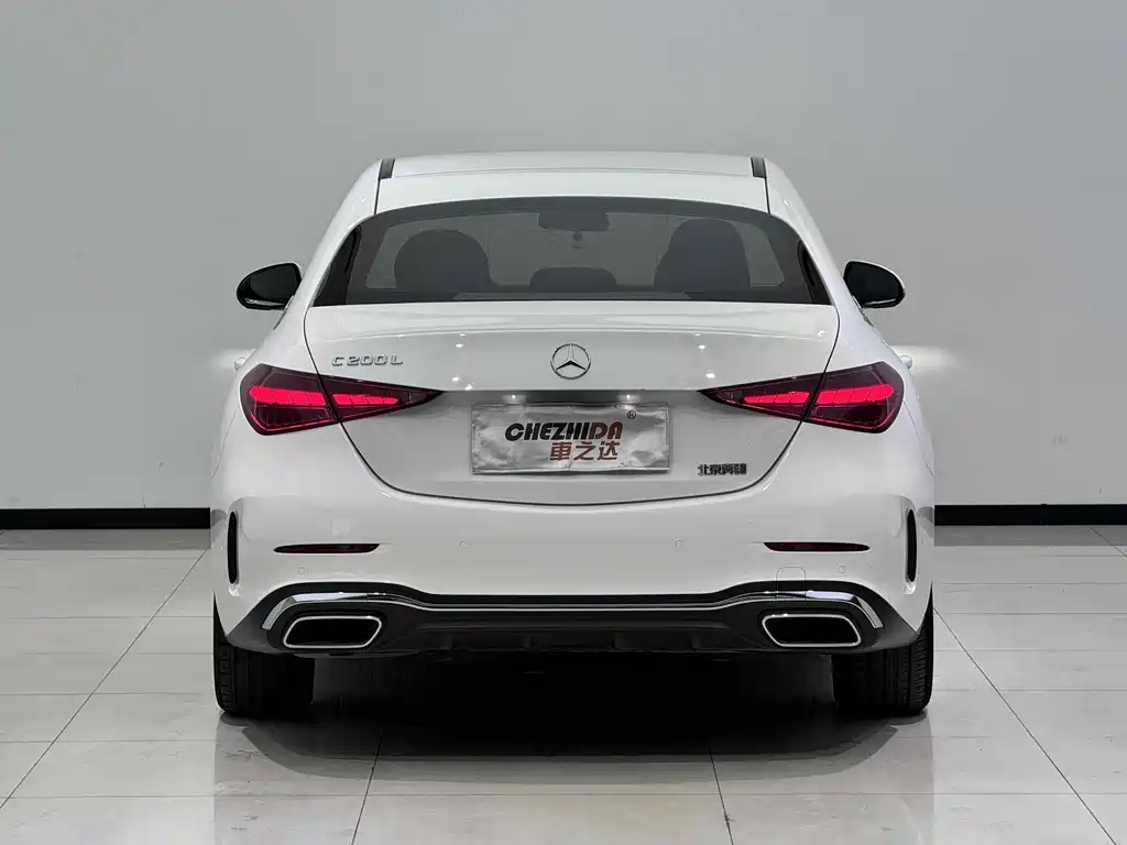 Mercedes-Benz C-Class — миниатюра 11