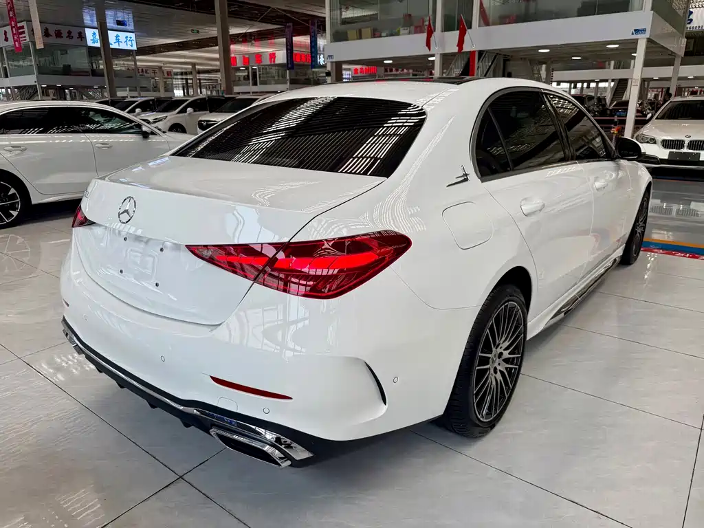 Mercedes-Benz C-Class — миниатюра 4
