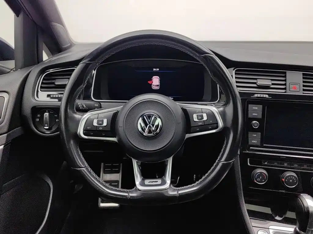 Volkswagen Golf — миниатюра 11