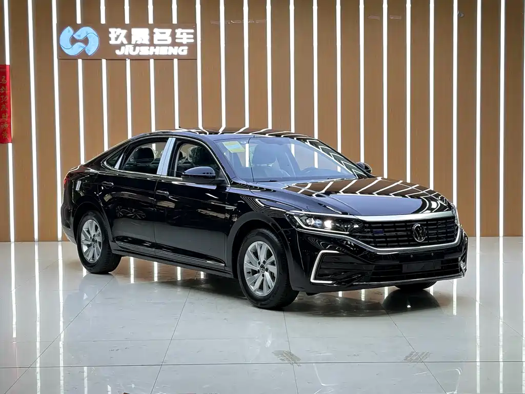 Volkswagen Passat 2025 430PHEV