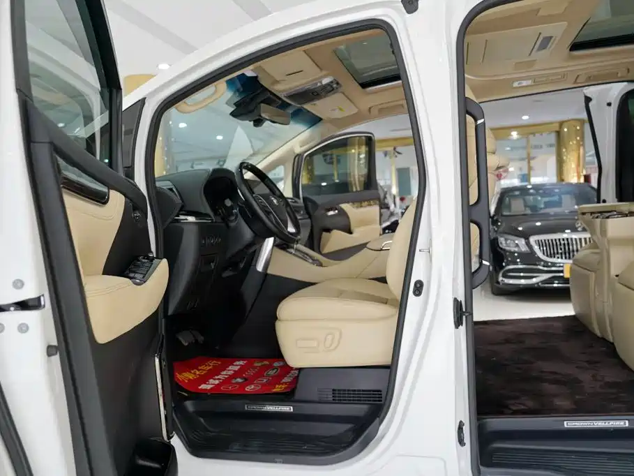 Toyota Vellfire — миниатюра 5
