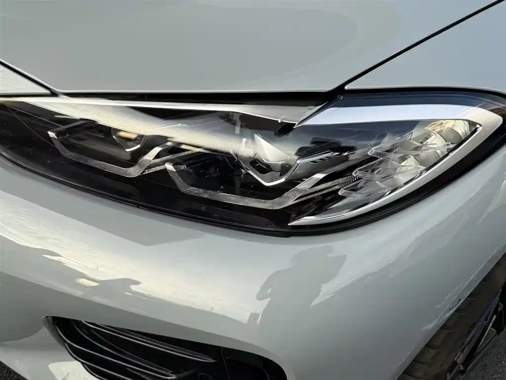 BMW i4 — миниатюра 9
