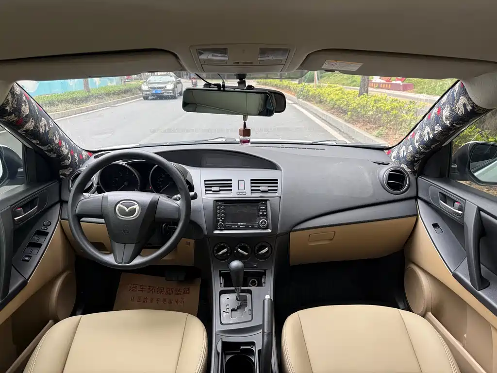 Mazda Mazda3 3 2012 1.6L AT Elite