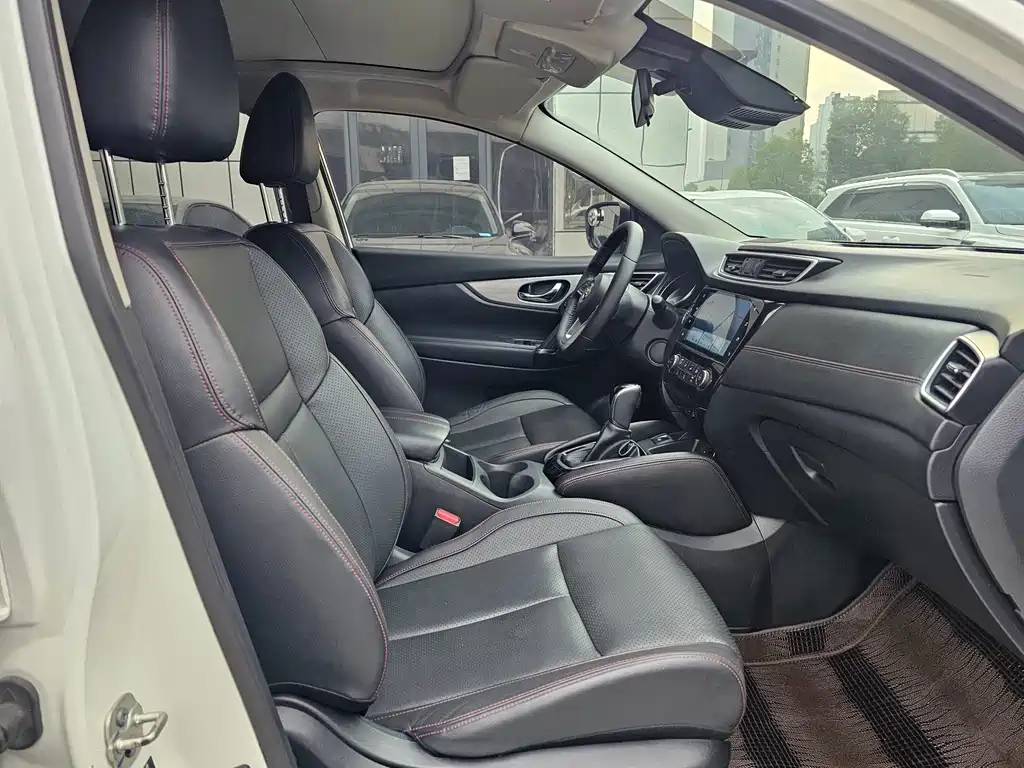 Nissan Qashqai — миниатюра 7