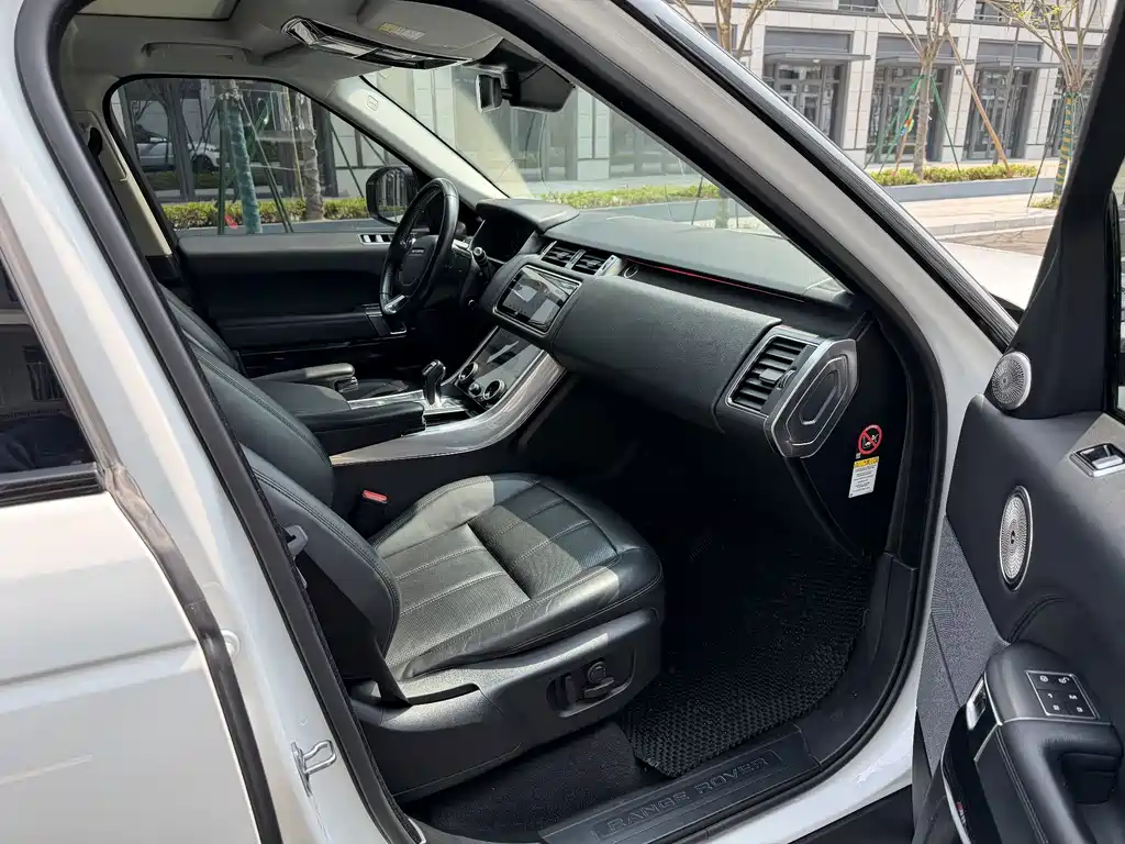 Land Rover Sport — миниатюра 4