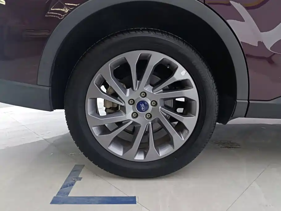 Ford Equator — миниатюра 6