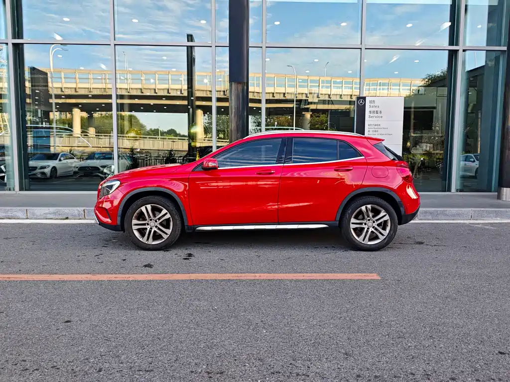 Mercedes-Benz GLA — миниатюра 2