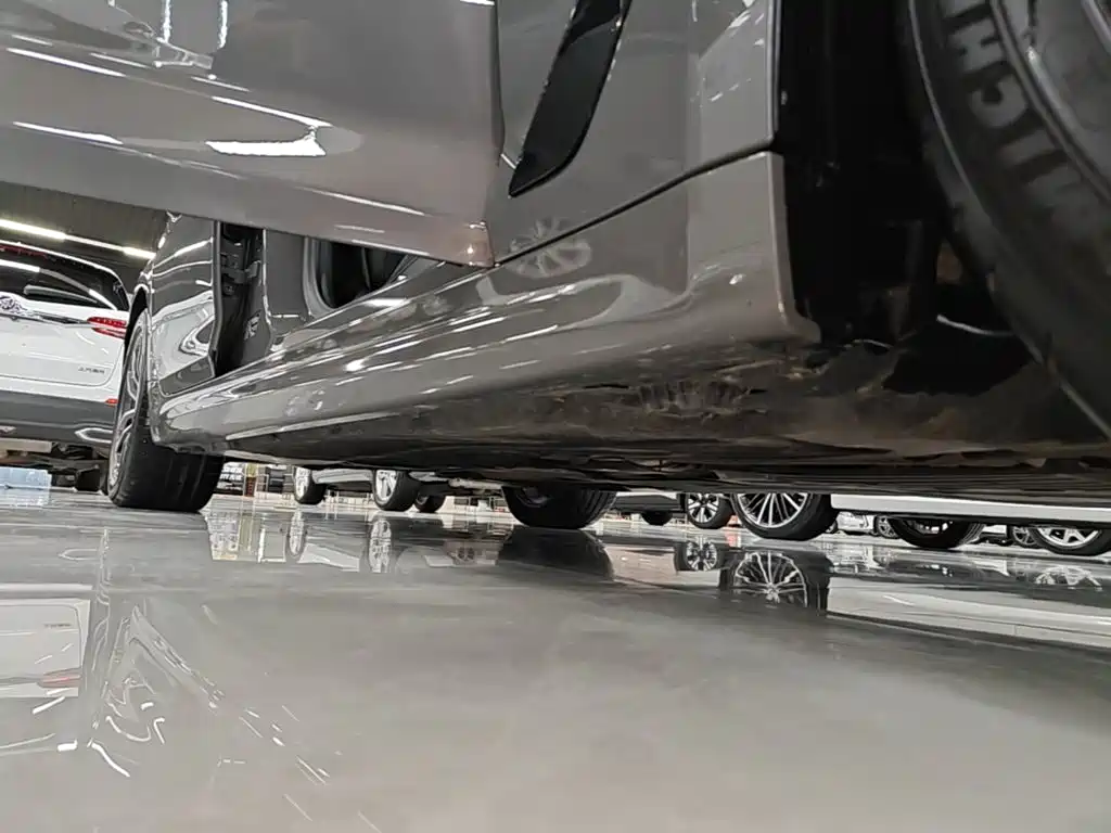 BMW 5 Series (Import) — миниатюра 21