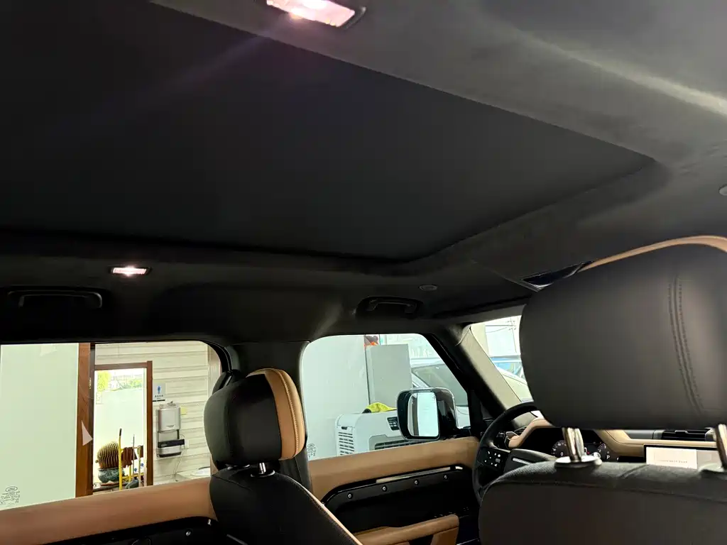 Land Rover Defender — миниатюра 12