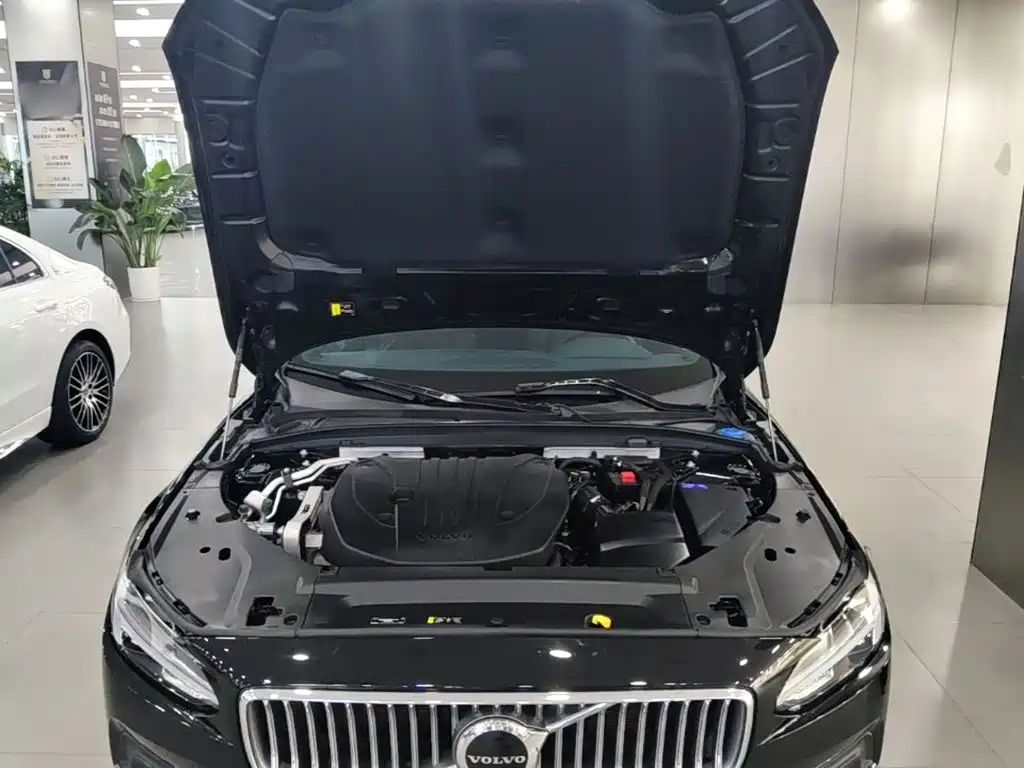 Volvo S90 — миниатюра 20
