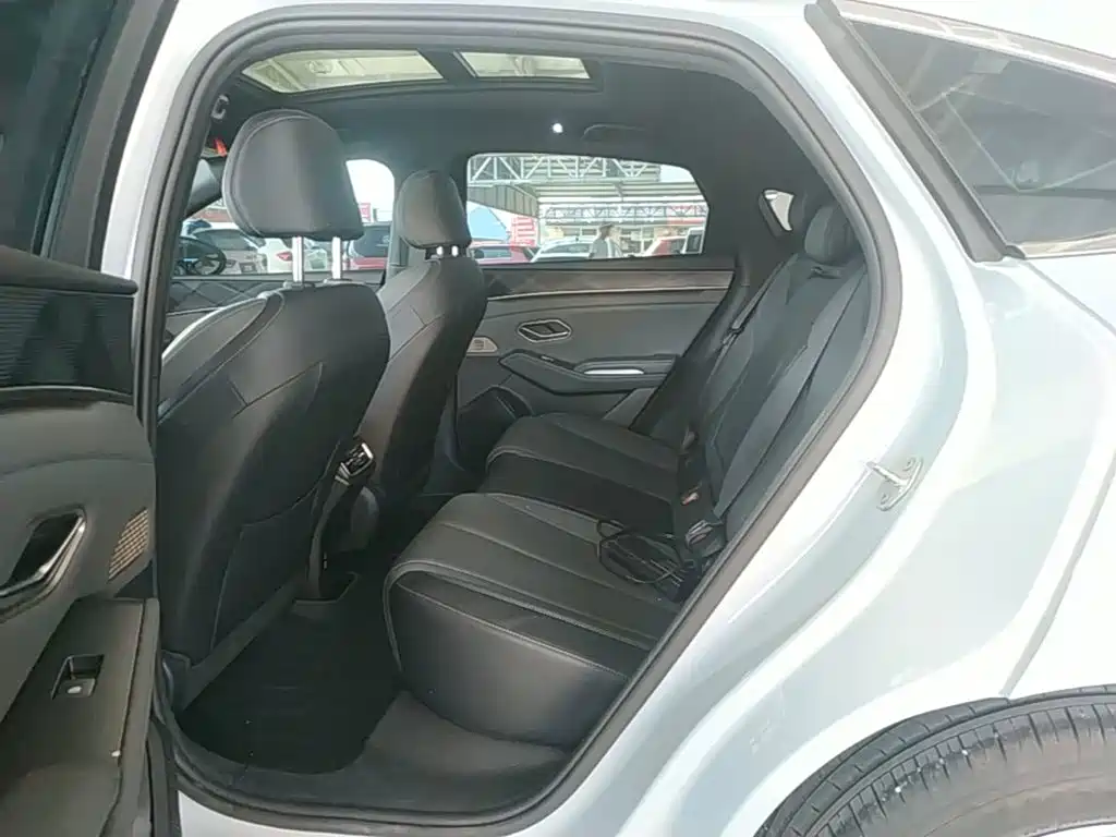 BYD Qin L — миниатюра 17