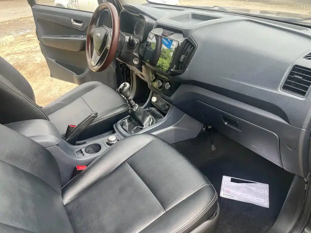 Isuzu RE-MAX Ruimai — миниатюра 10