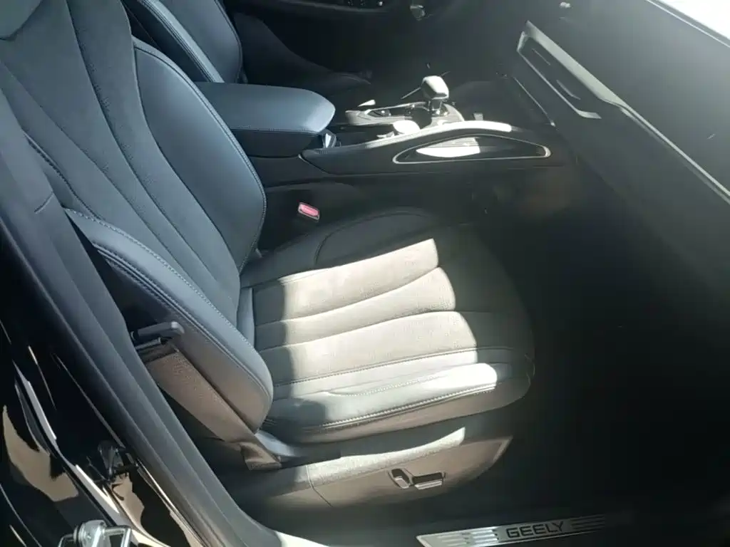 Geely Xingyue L — миниатюра 25