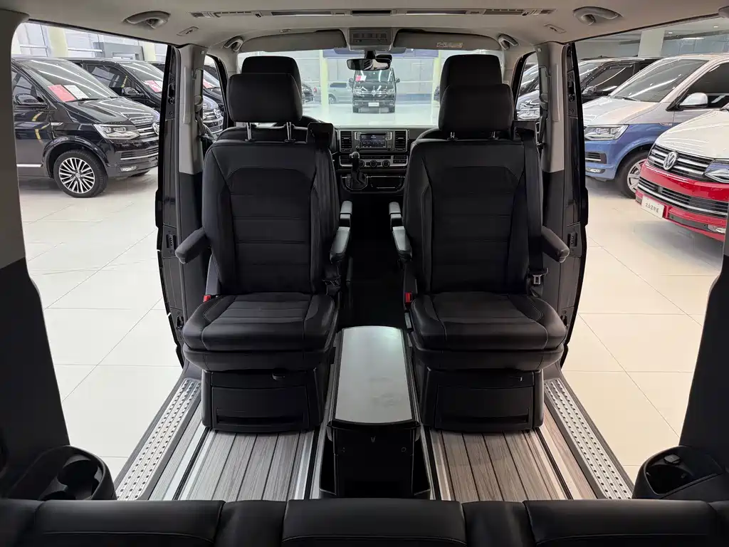 Volkswagen Multivan — миниатюра 11
