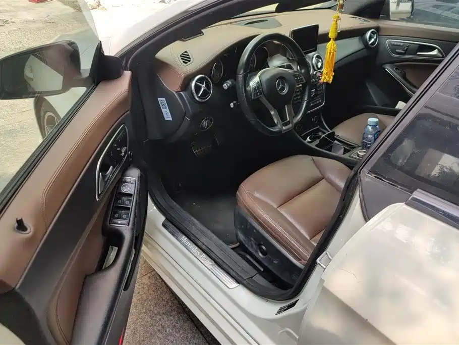 Mercedes-Benz CLA 2014 CLA 260 4MATIC