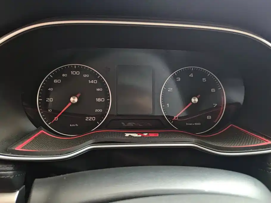 Roewe RX3 — миниатюра 14