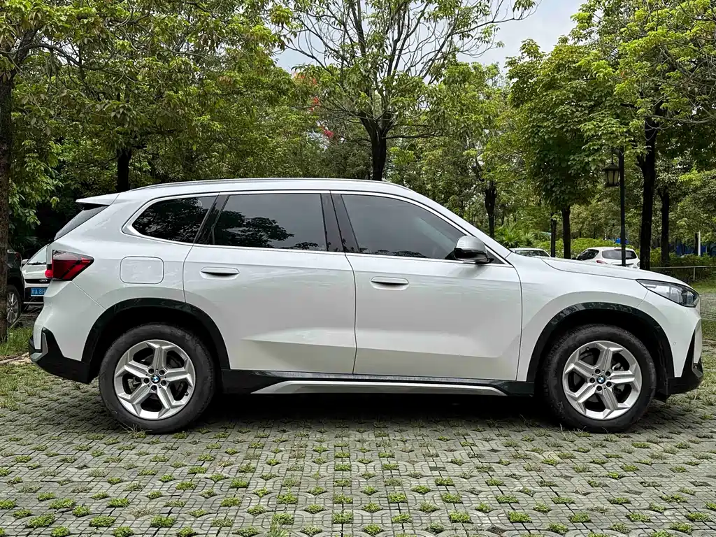 BMW X1 2023 sDrive20Li X