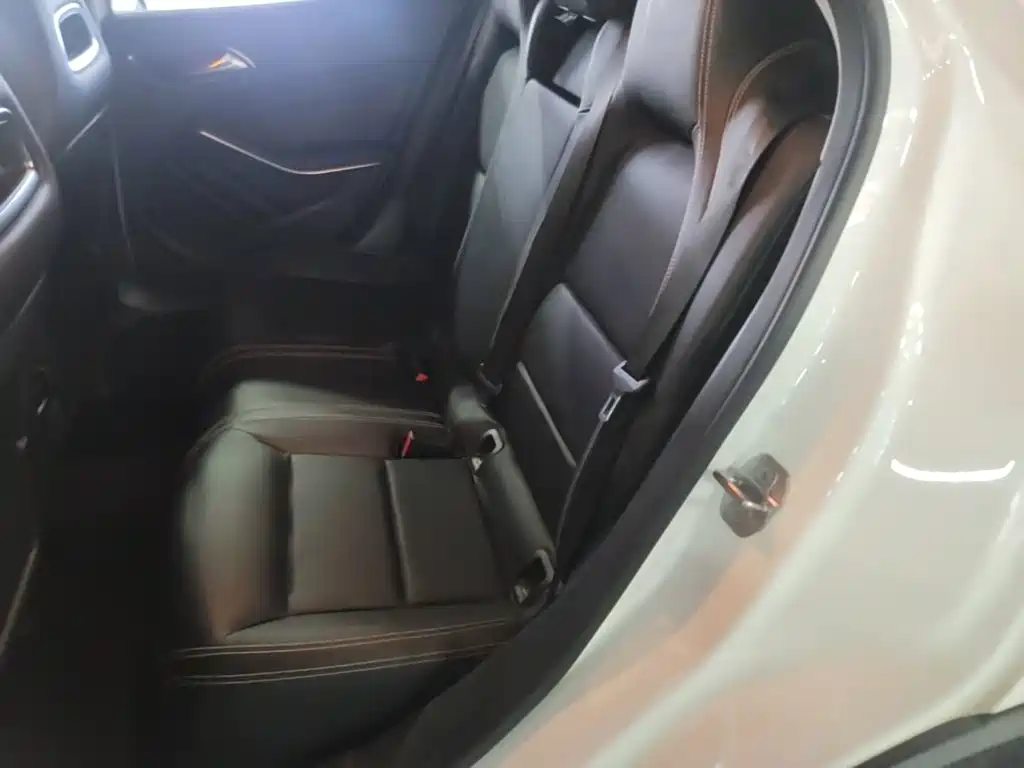 Mercedes-Benz GLA — миниатюра 17