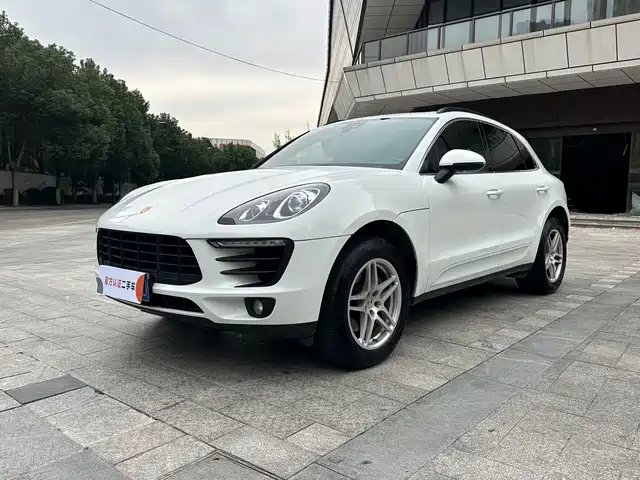 PORSCHE MACAN 2017