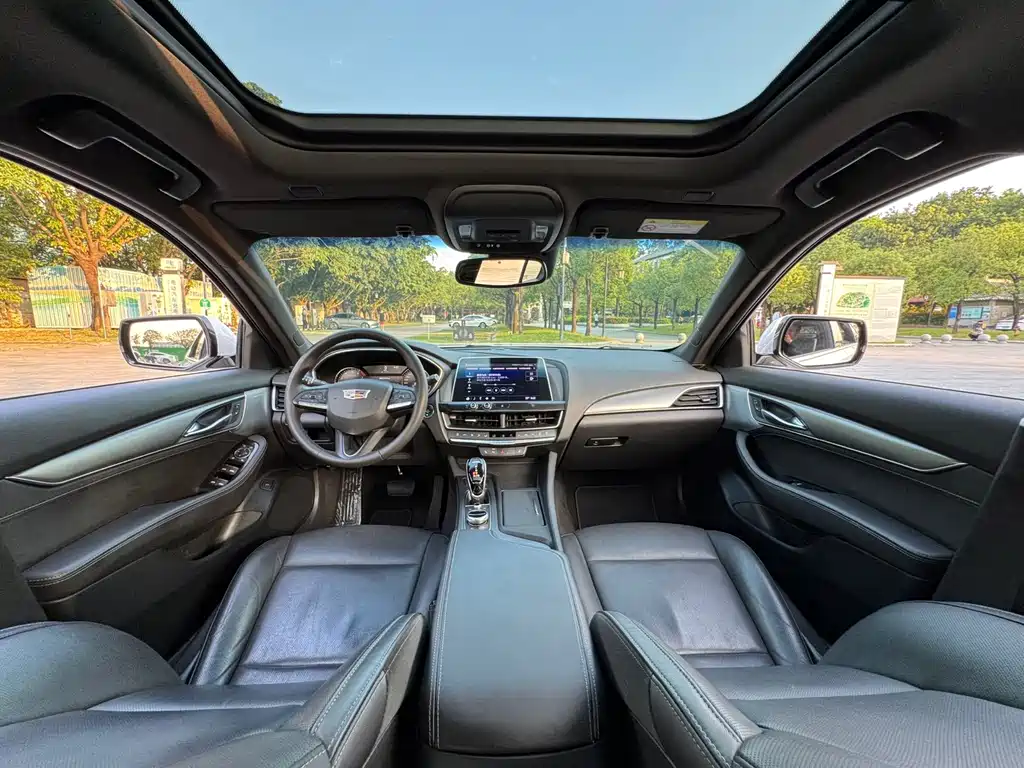 Cadillac CT5 — миниатюра 10