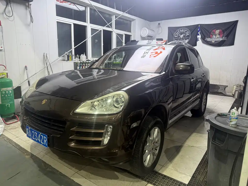 Porsche Cayenne 2010