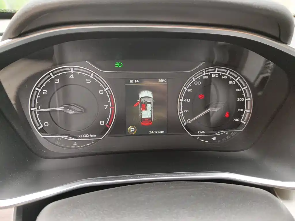 Geely Binyue — миниатюра 7