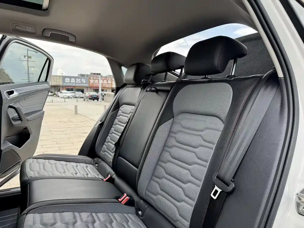 Volkswagen Tiguan X — миниатюра 17