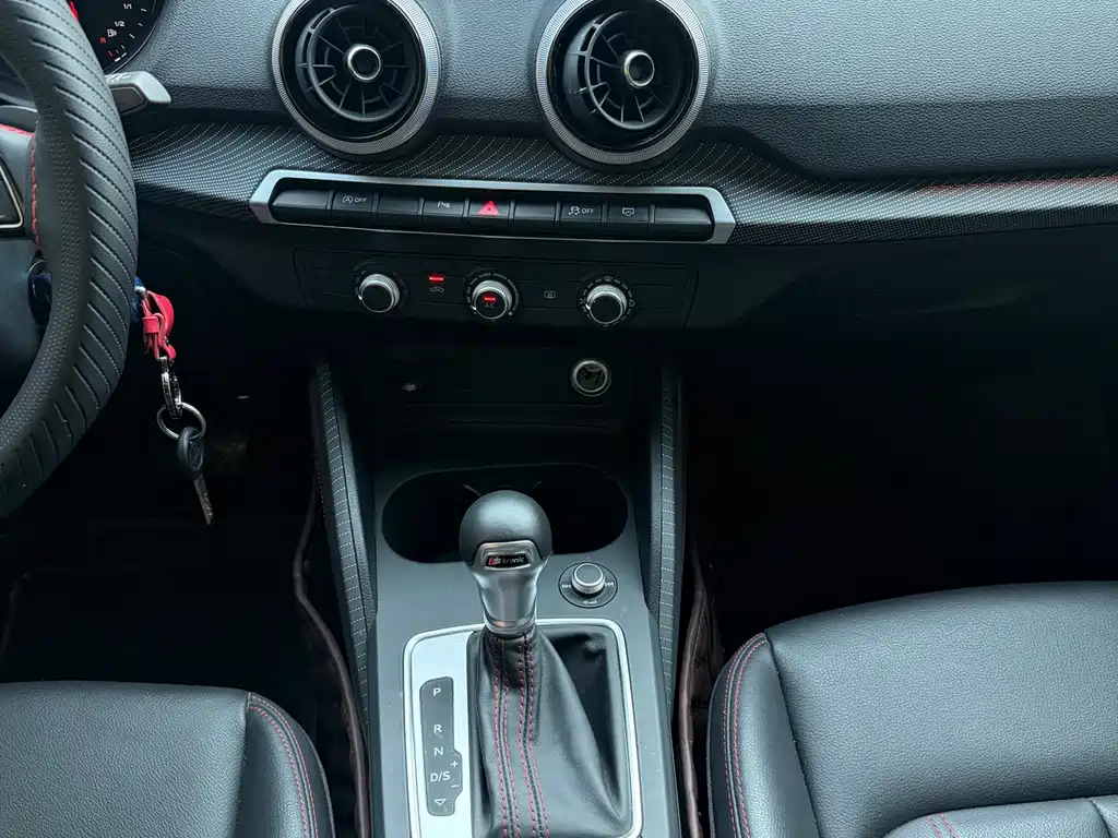 Audi Q2L — миниатюра 8