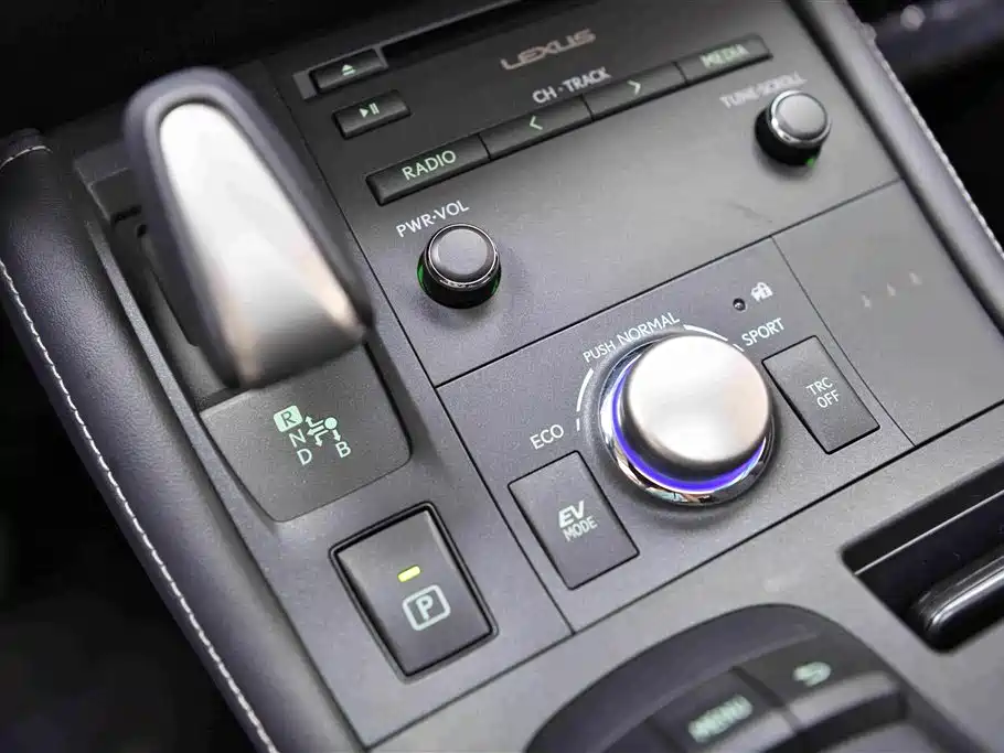 Lexus CT — миниатюра 22