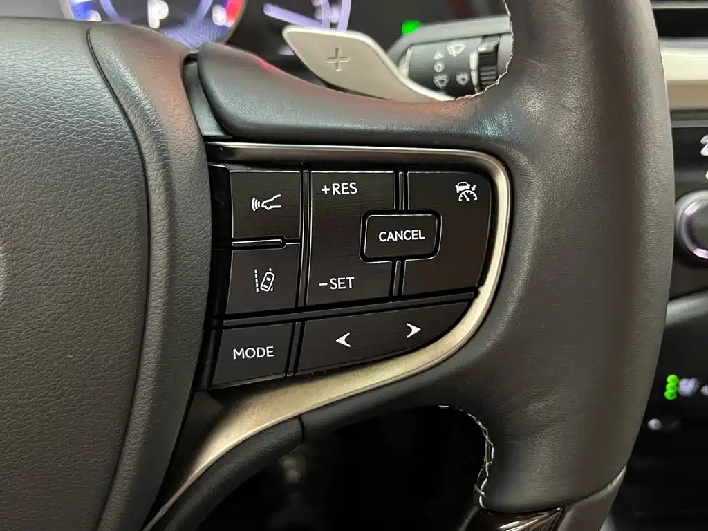 Lexus ES — миниатюра 24