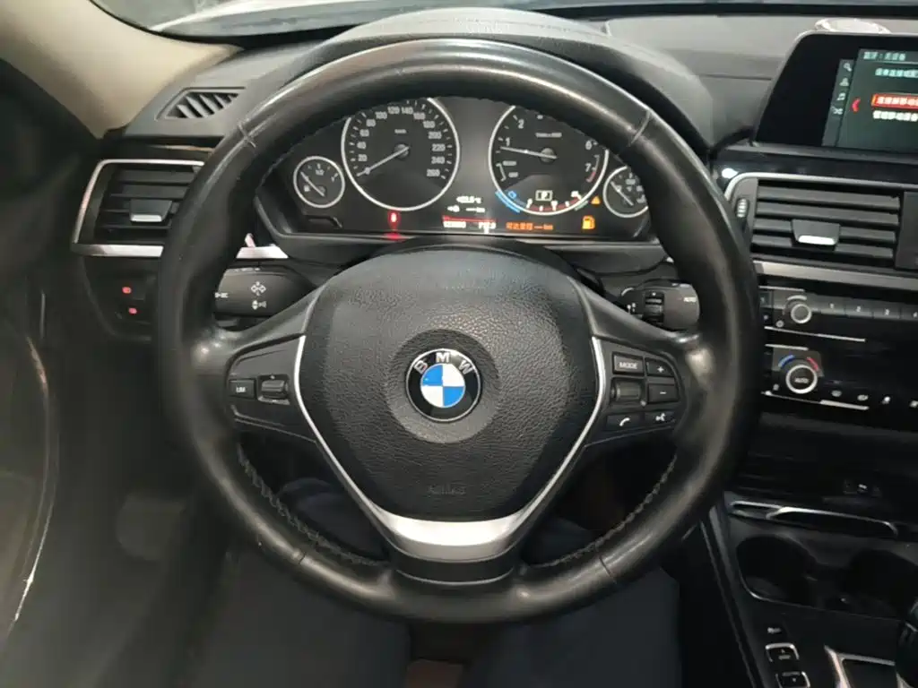 BMW 3 Series — миниатюра 11