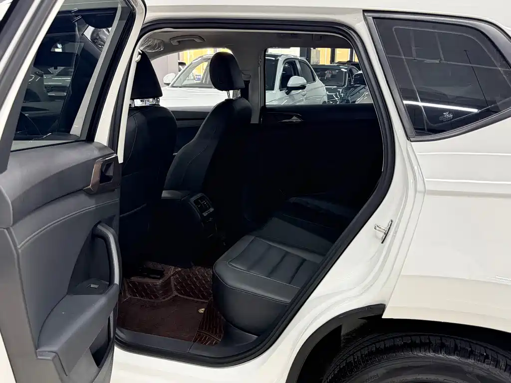 Volkswagen Tharu — миниатюра 11