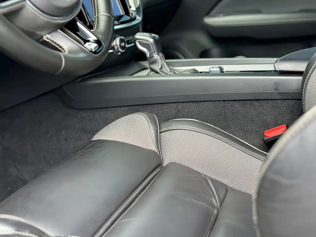 Volvo V60 — миниатюра 10