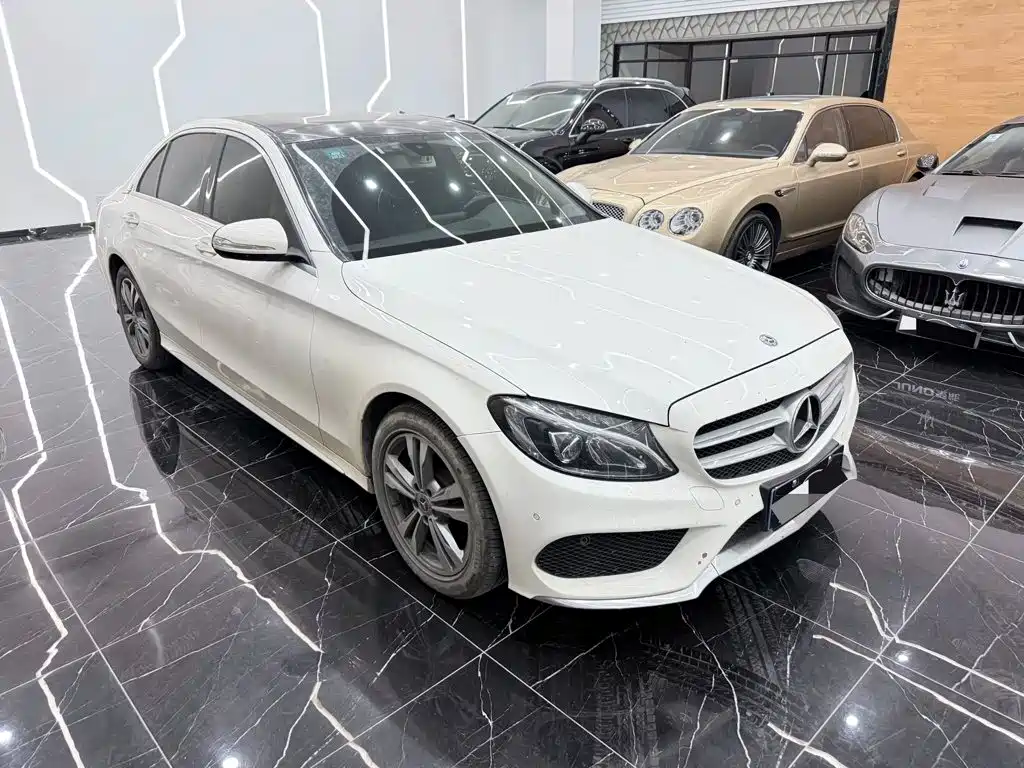 Mercedes-Benz C-Class — миниатюра 3