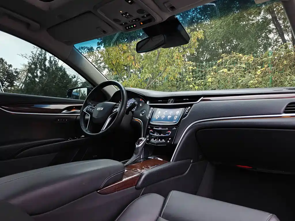 Cadillac XTS — миниатюра 11