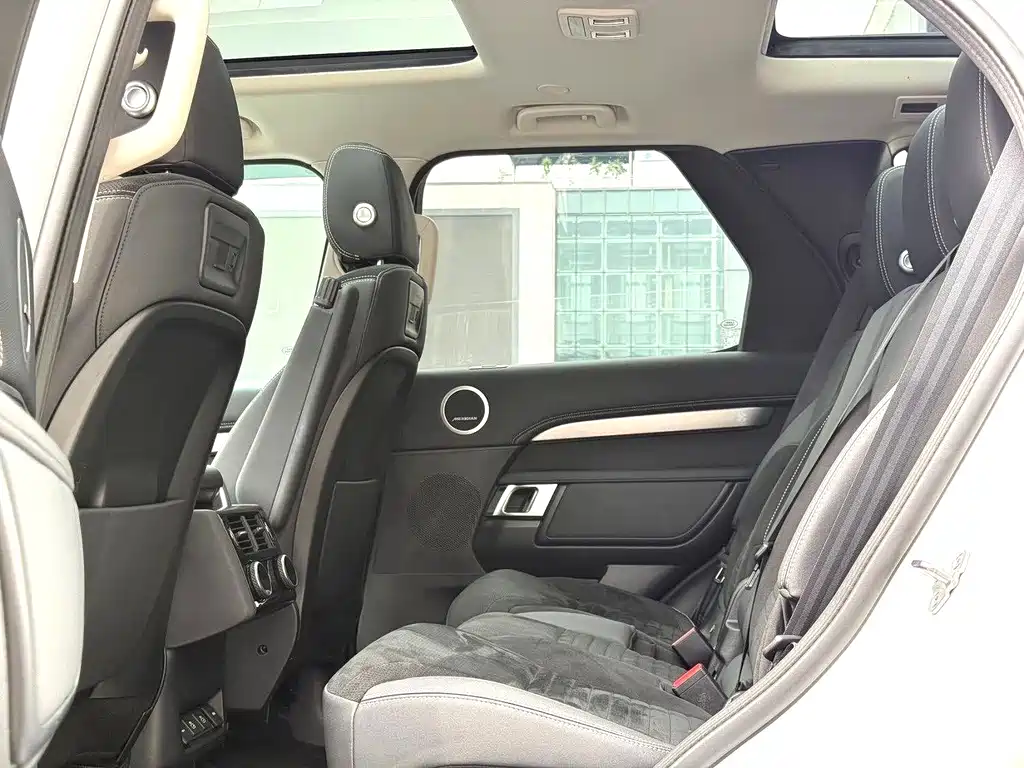 Land Rover Discovery — миниатюра 8