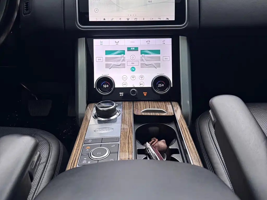 Land Rover Range Rover — миниатюра 14
