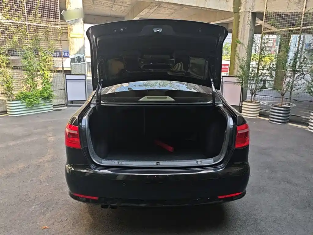 Volkswagen Lavida — миниатюра 19