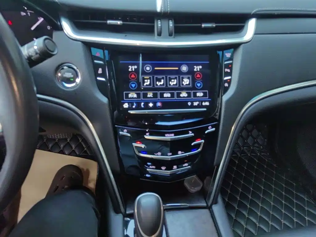 Cadillac XTS — миниатюра 6