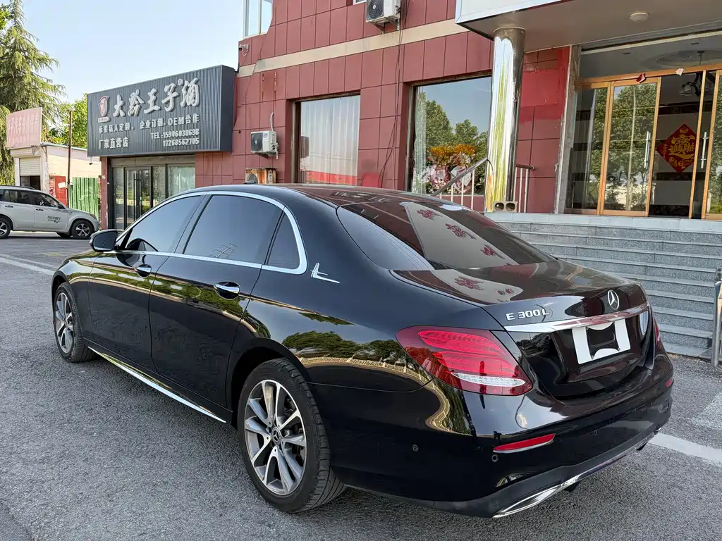 Mercedes-Benz E-Class E 2016 E 200 L Sport