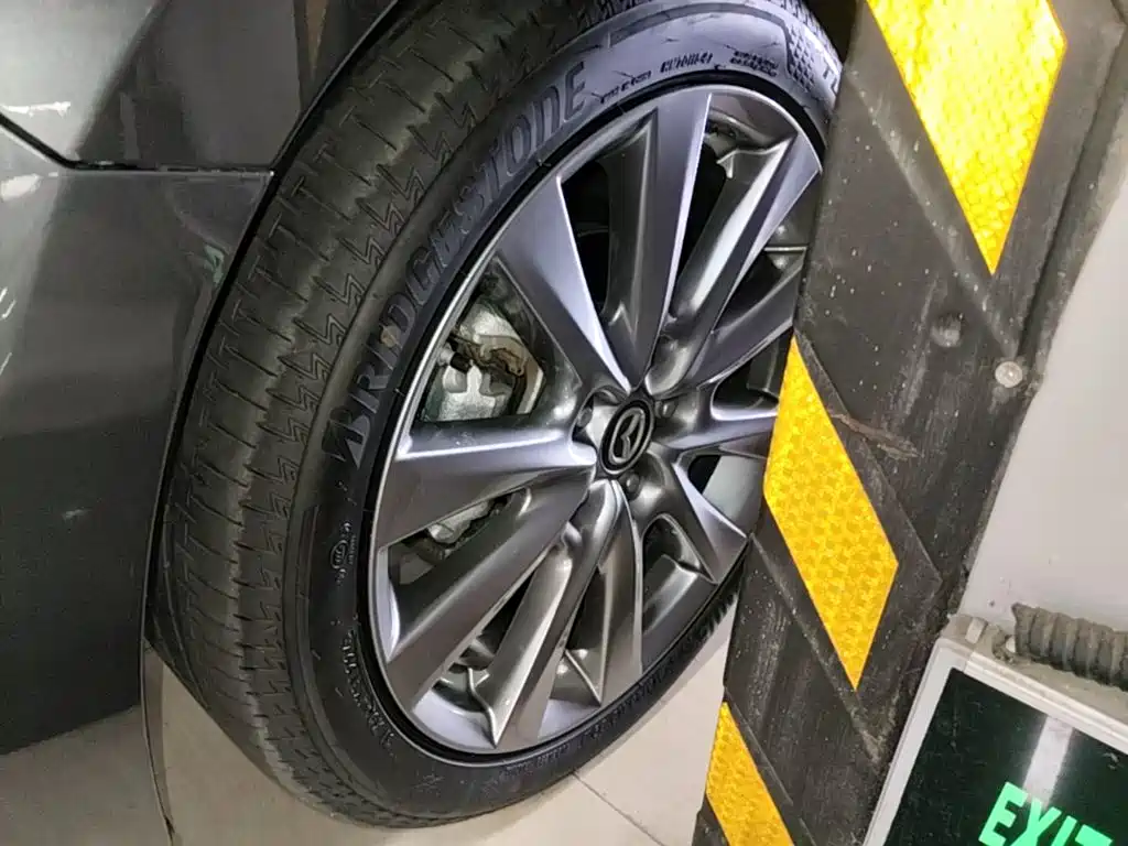 Mazda 3 Axela — миниатюра 23