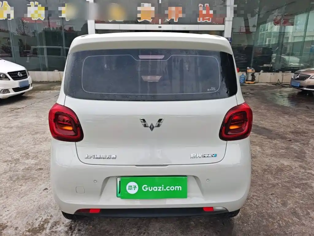 Wuling MINIEV — миниатюра 6
